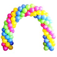 Витая арка из разноцветных воздушных шаров
